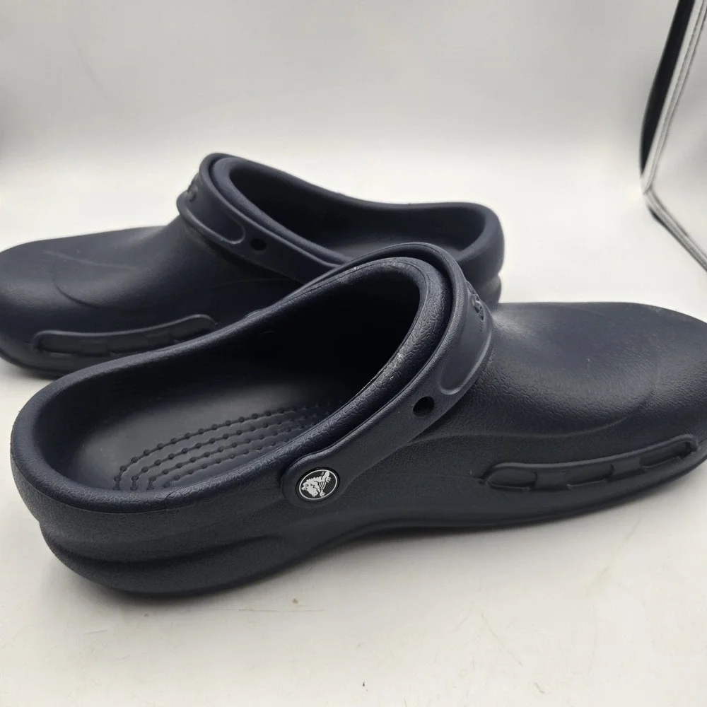 Crocs Adult Bistro Clogs Lightweight Slip Resistant Work Shoes Mens M11 Drk Blue